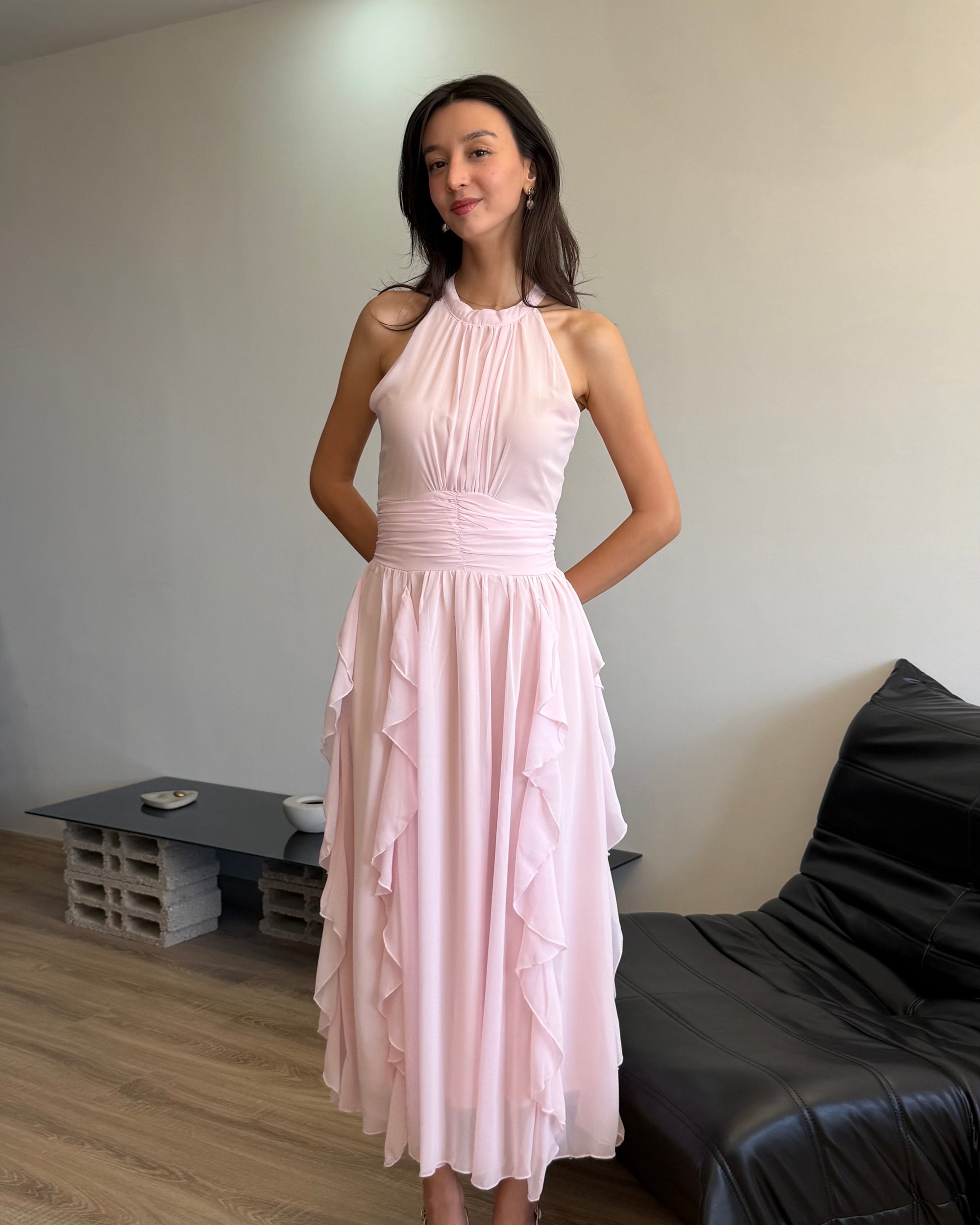 Halter Yaka Fırfırlı Şifon Elbise (Pembe)