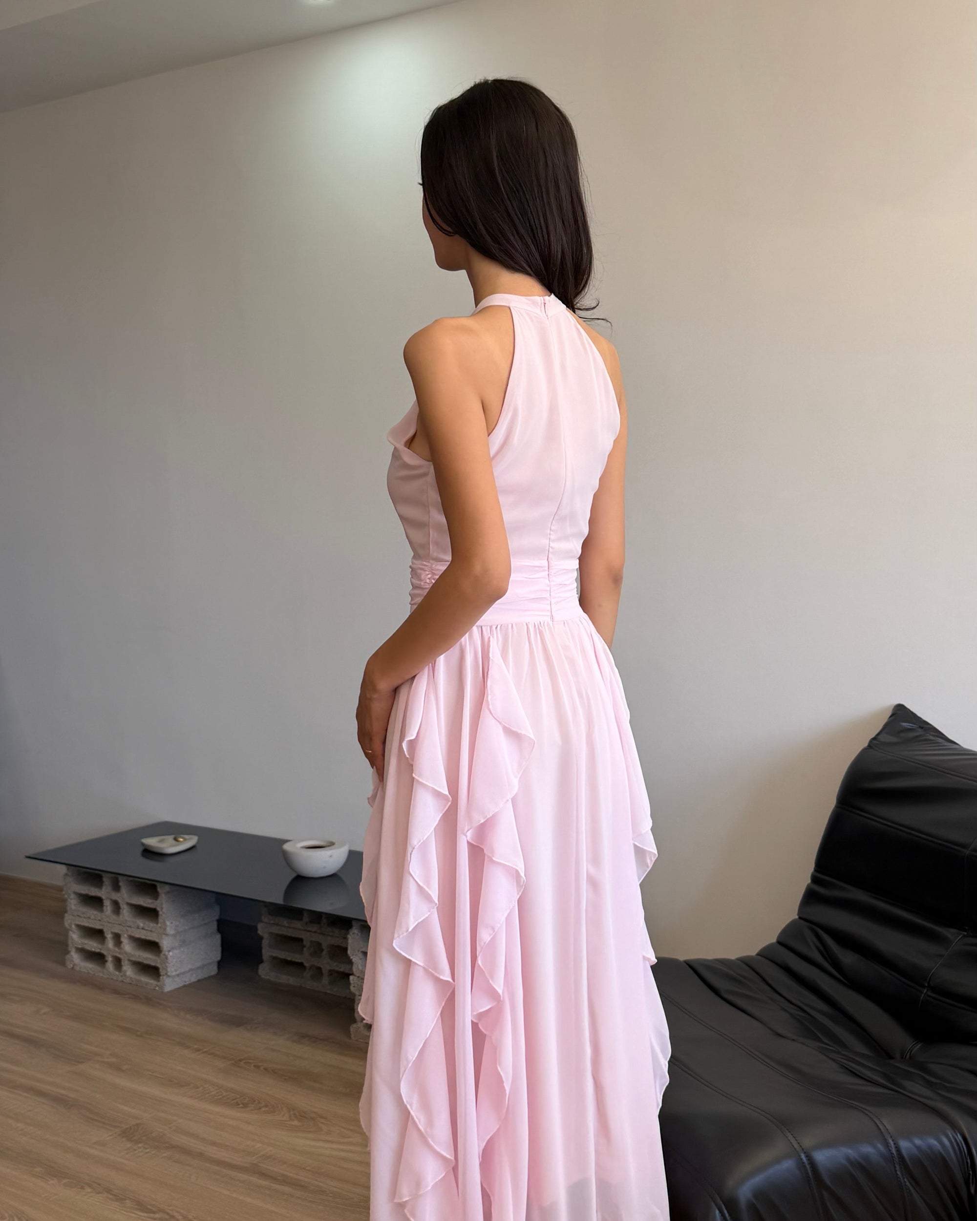 Halter Yaka Fırfırlı Şifon Elbise (Pembe)