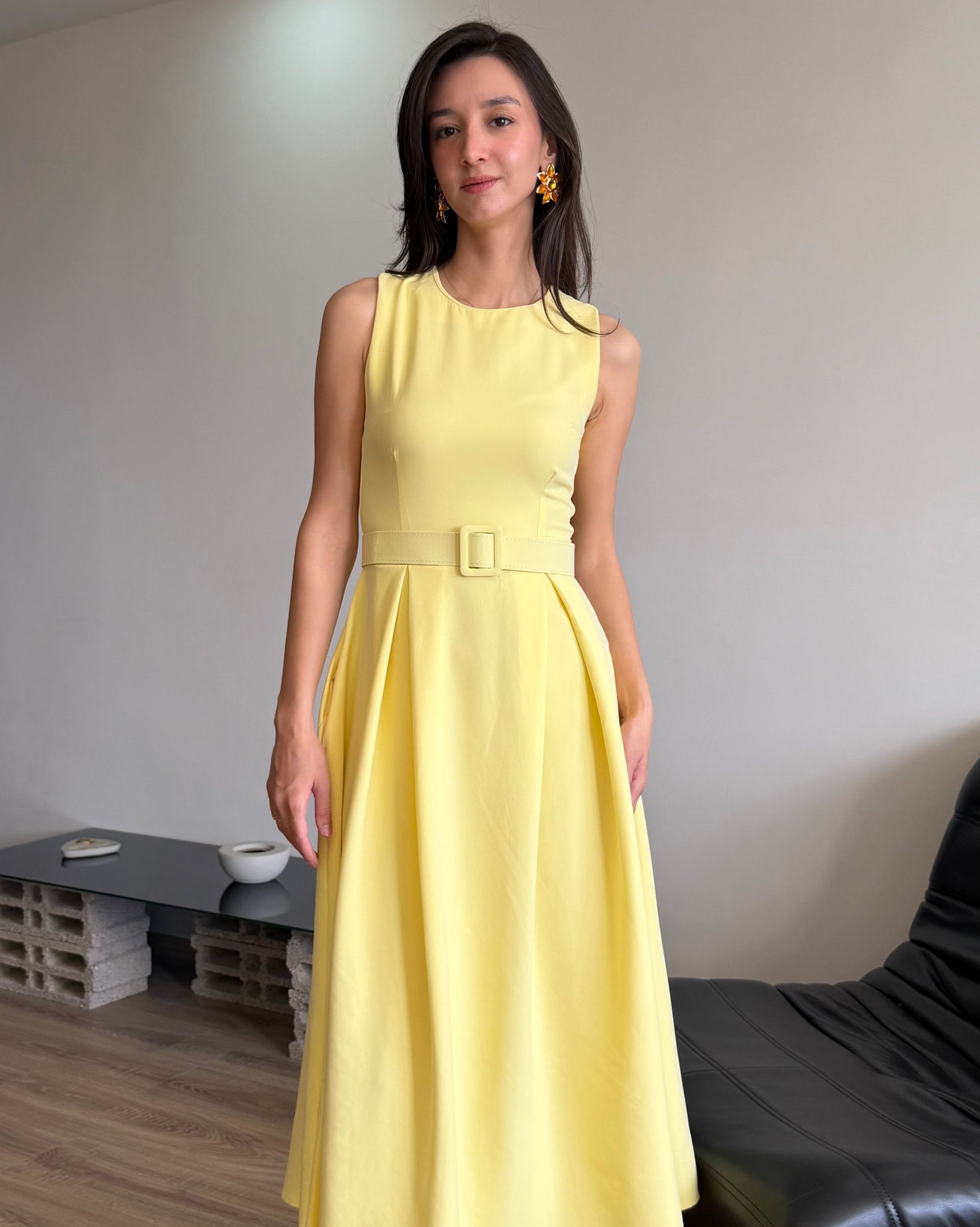 Halter Yaka Kemerli Kloş Elbise (Sarı)