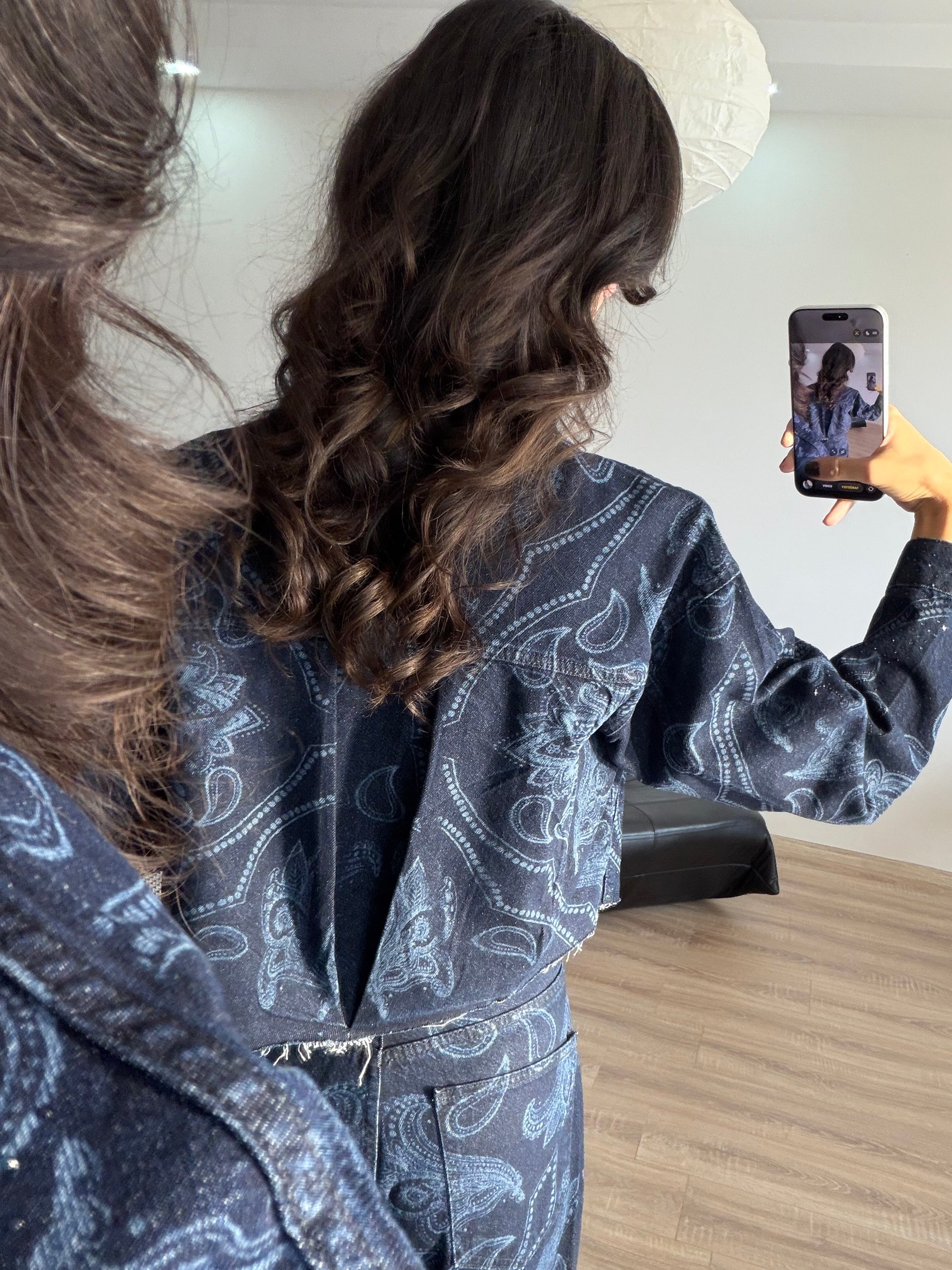 Premium Parlak Taş Detaylı Crop Fit Denim Ceket (Koyu Mavi)