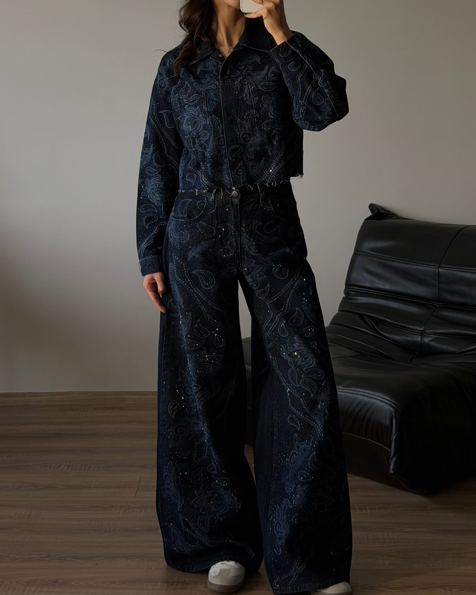 Premium Parlak Taş Detaylı Özel Tasarım Denim Jean (Koyu Mavi)