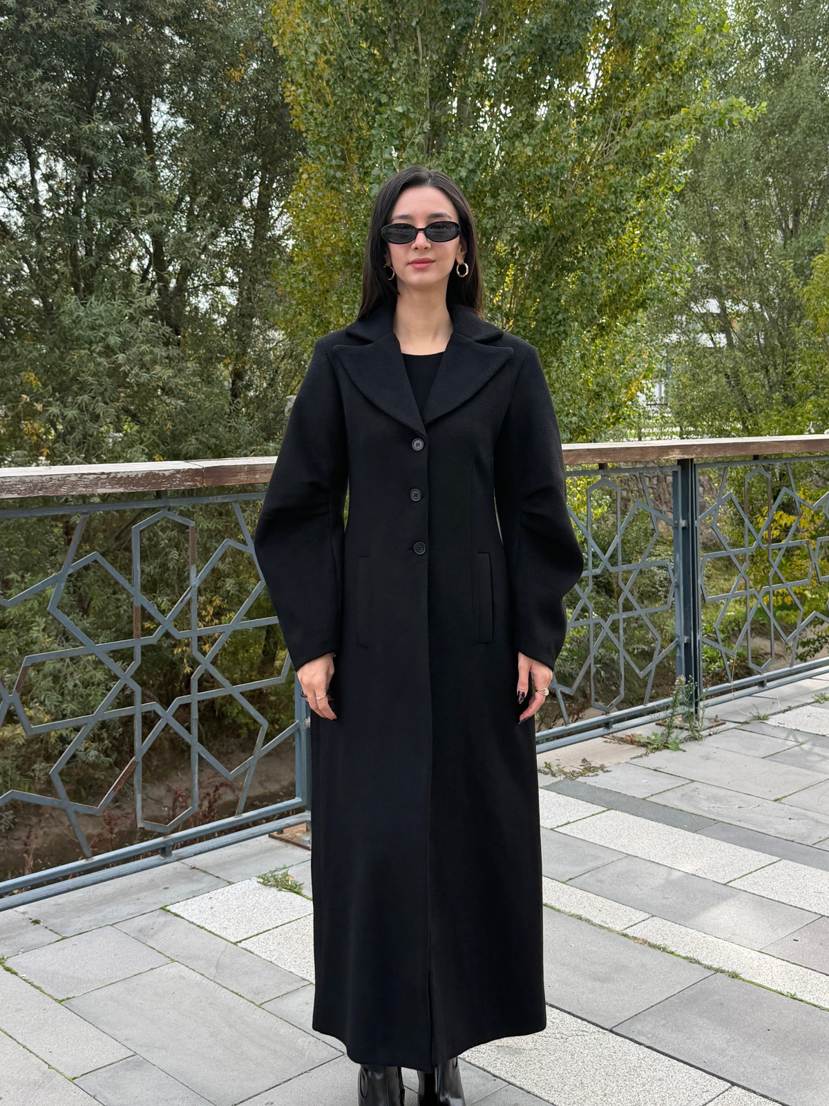 Kol Detaylı Classic Kaban (Siyah)