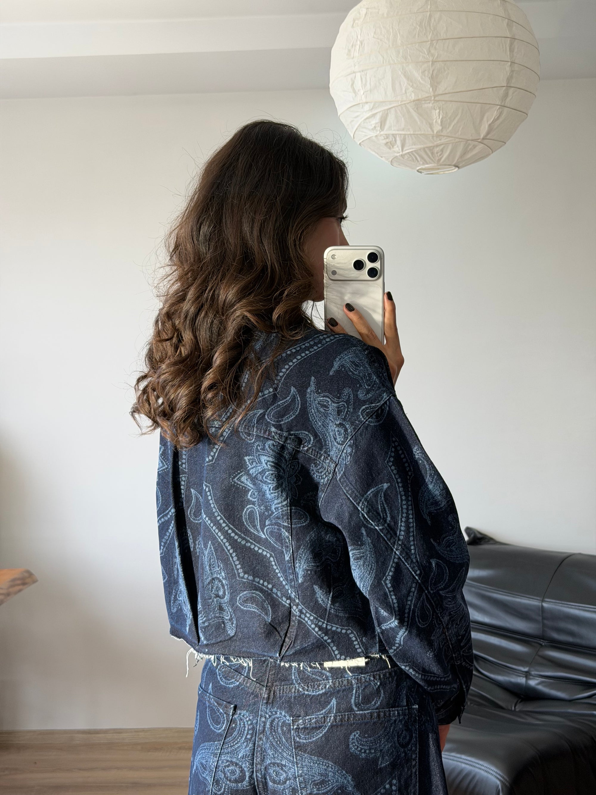 Premium Parlak Taş Detaylı Crop Fit Denim Ceket (Koyu Mavi)